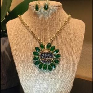 Necklace and earring set. Flower